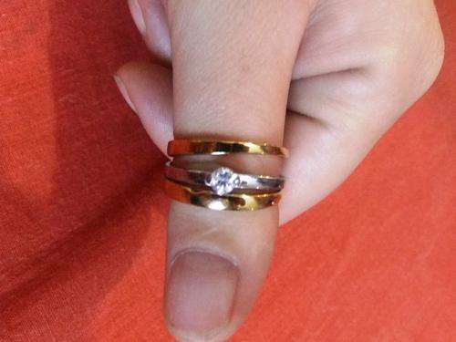 3 PIECE SIZE 18 YELLOW GOLD AND WHITE WITH A HUGE CZ DIAMOND MOULDED IN A UPPERCLASS SETTING SIZE 20